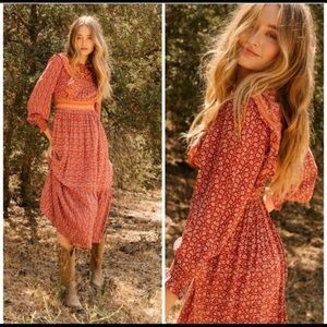 The MAISEY Floral Midi Dress